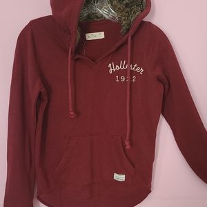 Hollister Co. burgundy sweatshirt XS